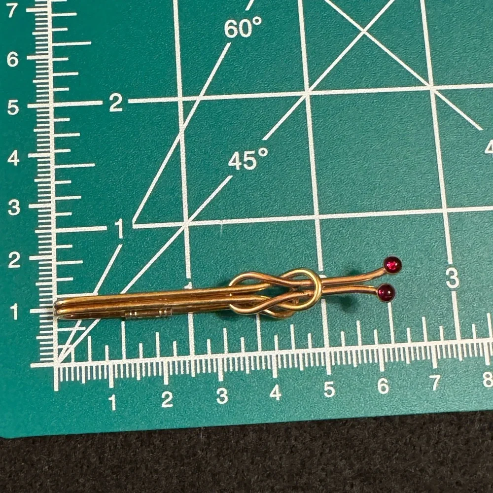 VTG Krementz 1940s rose tone ruby red glass stone cufflinks and tie bar set